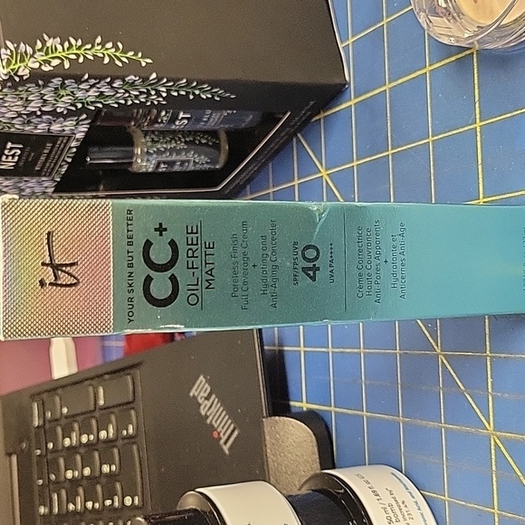 IT Cosmetics Cream Silver Foundation SPF NEW 32ml - Picture 1 of 6